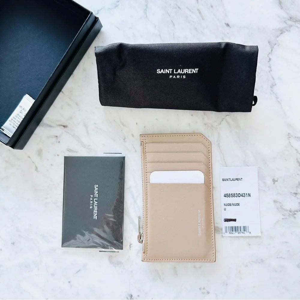 SAINT LAURENT Paris Zipped Credit Card Case in Acapulco Nude Shiny Leather - Picture 3 of 15